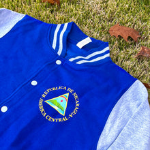 Cargar imagen en el visor de la galería, NICARAGUA 🇳🇮JACKET AZUL